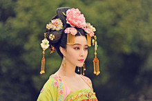 杨贵妃靠戴假发让发髻高耸？唐代女子为何好高髻