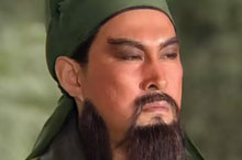 演义：关羽为什么要找马超比武 ？又为什么停止