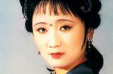 《红楼梦》中薛蟠对香菱的态度为何会变化无常？