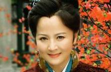 《红楼梦》中薛姨妈因何屡屡能在荣国府做坐首席