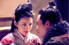 西门庆与潘金莲第一次偶遇喜欢潘金莲什么？