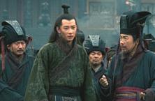 汉朝历史上两个小混混李傕郭汜为何能扰乱朝政 