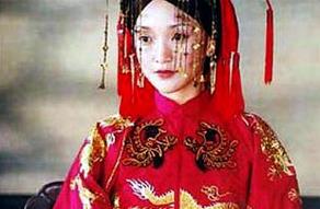 清朝服饰之：清代命妇礼服霞帔
