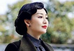 伪装者汪曼春怎么死的？遭明楼陷害狱中被逼疯