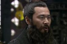 奸雄曹操：战场上身先士卒只是不得已的一招？