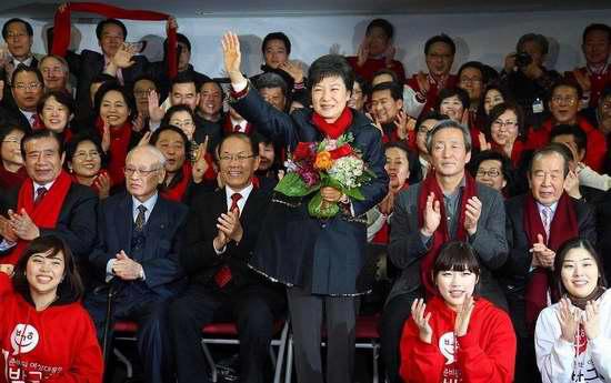 韩国女总统朴槿惠青葱老照片：罕见泳装照曝光