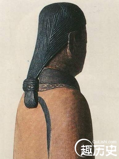 汉代女子堕马髻发式(西安任家坡出土陶俑)