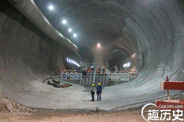 世界上最长的铁路隧道，穿透了圣哥达基础隧道的最后一层岩层！