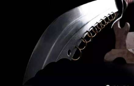 历史上将大刀背上装上很多铁环，到底有什么作用？
