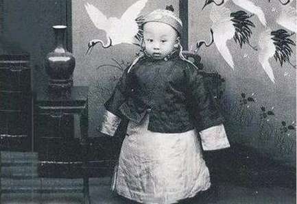 末代皇帝溥仪最恨的两个人，一个是冯玉祥，另一个是他