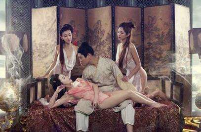 宫廷庙堂竟变成了淫乱之所，这个皇帝竟把朝堂变成了妓院