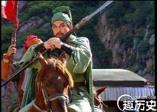 武圣关羽为何三十合依然拿不下纪灵?难道是纪灵太强了吗？