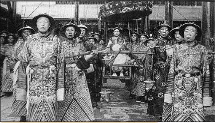 咸丰本能可以改变历史，如果当初下手的话，清朝就不会这么早灭亡