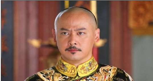 明朝藩王在外流放，清朝藩王在京城驻守，哪一种比较好呢