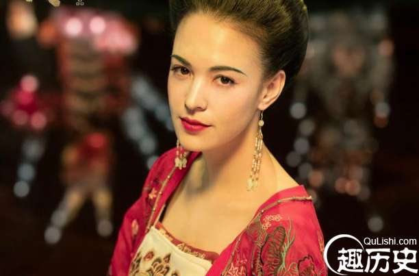 &ldquo;云想衣裳花想容&rdquo;是李白写给谁的诗句？看完这个就明白了