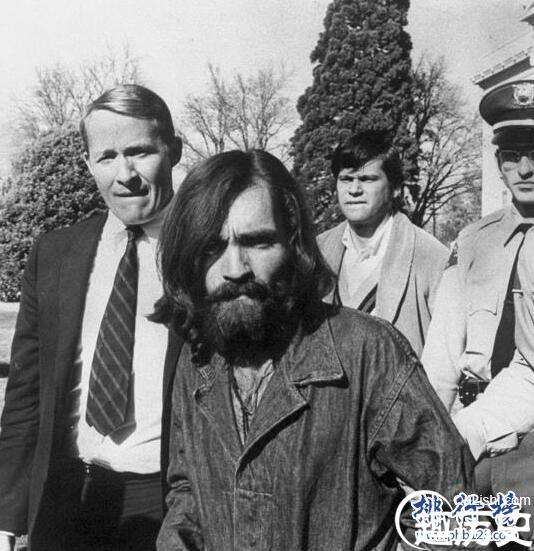 这是美国历史上最危险的杀手：查尔斯·曼森