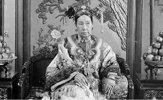 慈禧身边最美的女官，相貌比慈禧好百倍