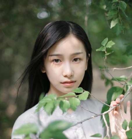 姜梓新清新写真图片