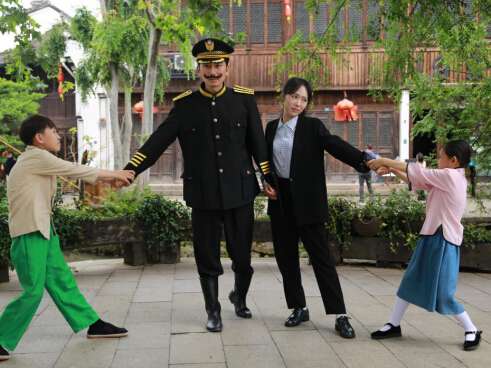 《铁血义士》剧情主要讲了什么？什么时候上映