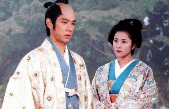 揭秘：北条政子为何废黜自己的儿子助力家族登上权力顶峰？