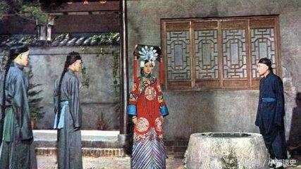 珍妃被慈禧害死一年之后，古井中发生了一件诡异事件