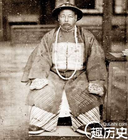 左宗棠，一个国人都感谢他的英雄，主张用战争维护国家的统一