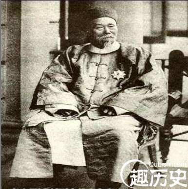 李鸿章去世，慈禧听到后当场崩溃，足以证明李鸿章的地位有多重。