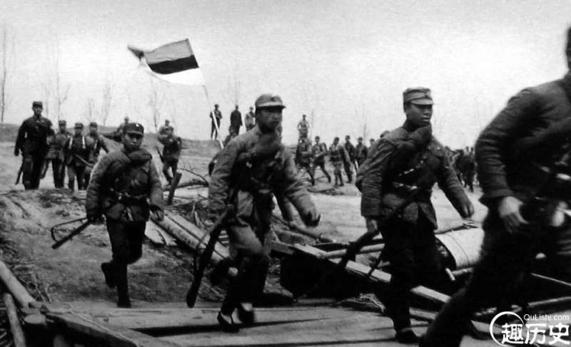 在这场一个多月的战役中，取得了胜利，离不开这个人的功劳