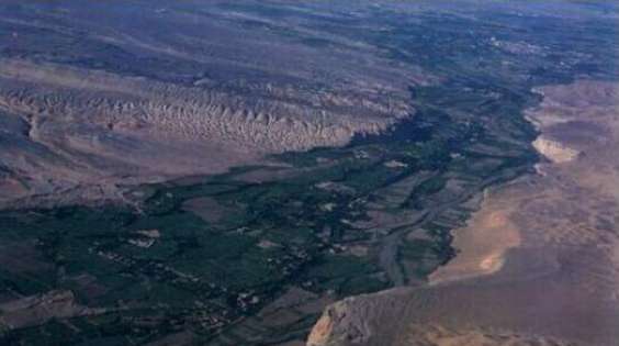 世界最低的盆地，吐鲁番盆地-154米，和海平面相差50层