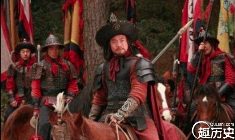 此人在战场上违背皇帝的命令，打完仗后皇帝不仅没怪他还赏赐了他