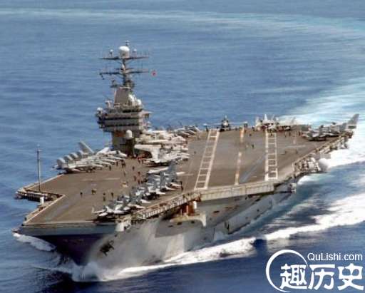最大的航空母舰里根号，长332米/宽78.34米