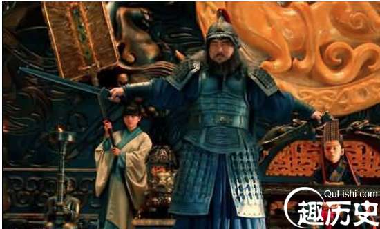 董卓手下的这位将领，坑死两员猛将，最后却被活活吓死