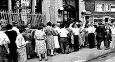 1929年经济危机出现的背景是什么？最后如何解决的