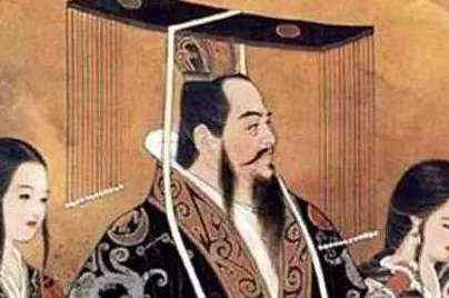 皇帝老爹死了，儿子要怎么对待3000小妈？