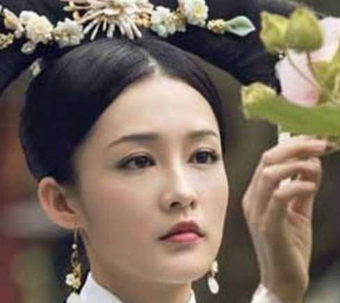 寒香见和香妃是什么关系？寒香见的历史原型究竟是谁？