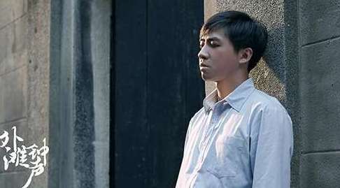 《外滩钟声》剧情主要讲了什么？什么时候上映