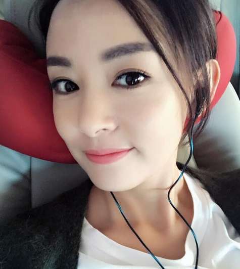 周奇奇可爱自拍照