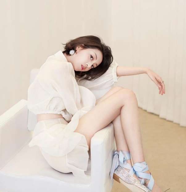 李溪芮杂志写真图片