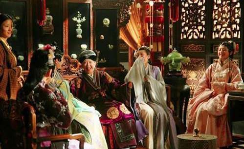 曹雪芹祖辈在清朝荣宠多年，最后为何被雍正抄家？