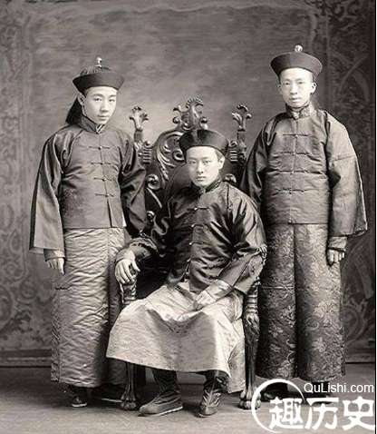 清朝最帅的王爷，败家败出了新的高度，死后儿子却捡垃圾为生