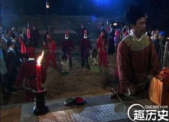 他曾告诫朝廷要怜悯百姓，当官后自己却草菅人命，被皇帝剥夺官爵！