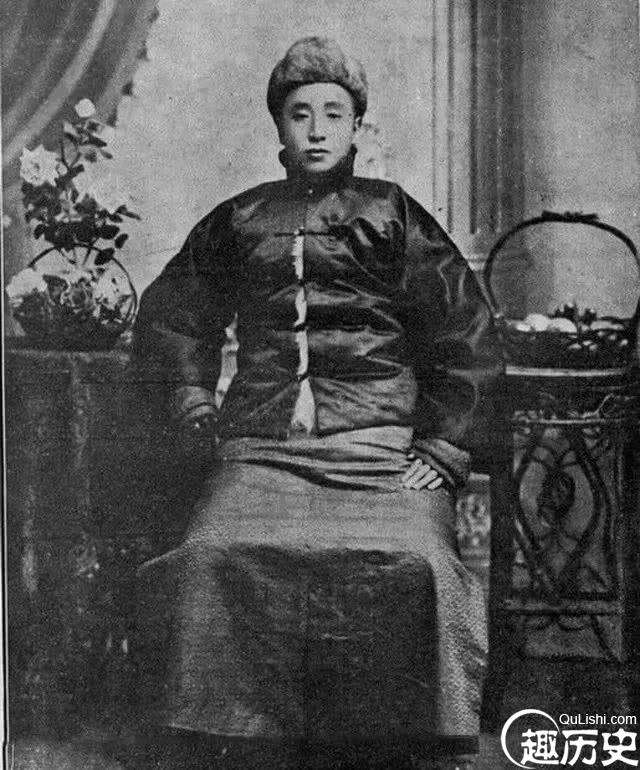 他一生无子，却把两个义子培养成改变历史的牛人