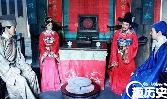 假知县冒充上任，被发现后，百姓竟上书请愿