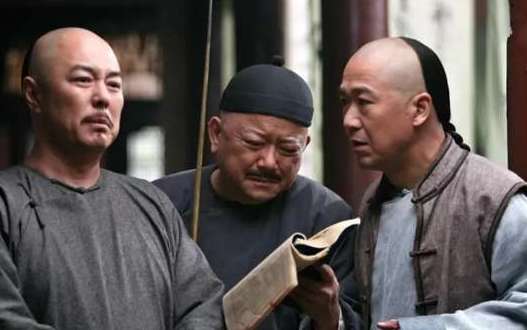 乾隆的真实面目：掌控老臣争斗 坐收渔翁之利