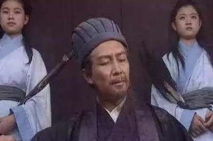 三国中诸葛亮空城计，为什么要留人扫地？