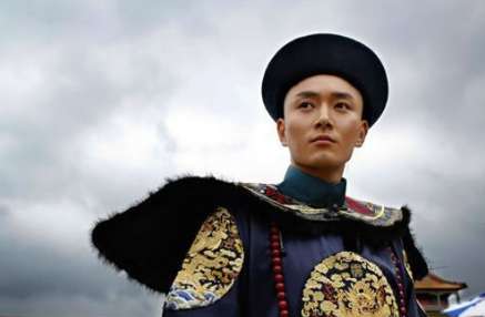 如何从官服图案看出清朝官员级别 这些图案都有什么区别呢