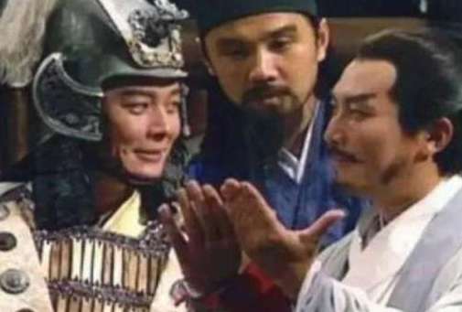 周瑜与诸葛亮的精彩对话，鲁肃说了什么？