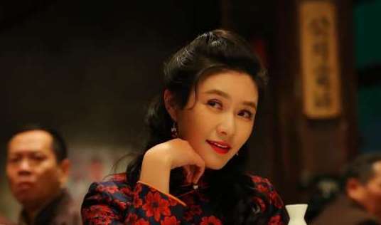 《正阳门下小女人》赵雅丽犯了什么错？为何当了一天经理就下台