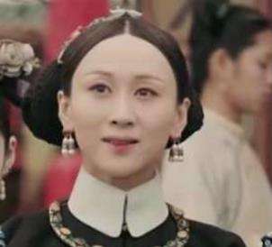 她是与世无争的妃子，身下一个皇子深得乾隆喜爱