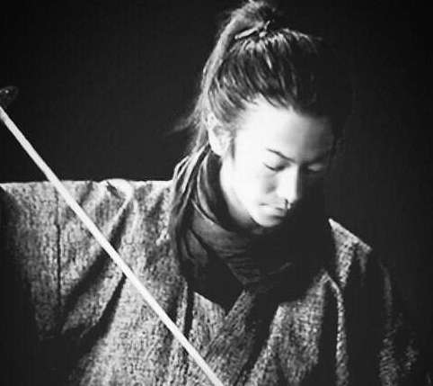 冈田以藏有着哪些轶事典故？他对日本有什么影响